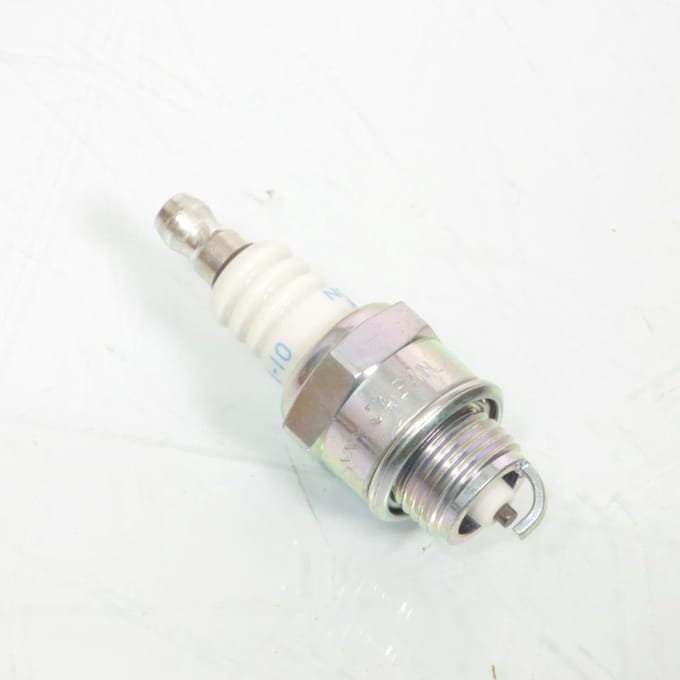 Bougie d'allumage NGK pour Auto BPMR4A-10 Neuf