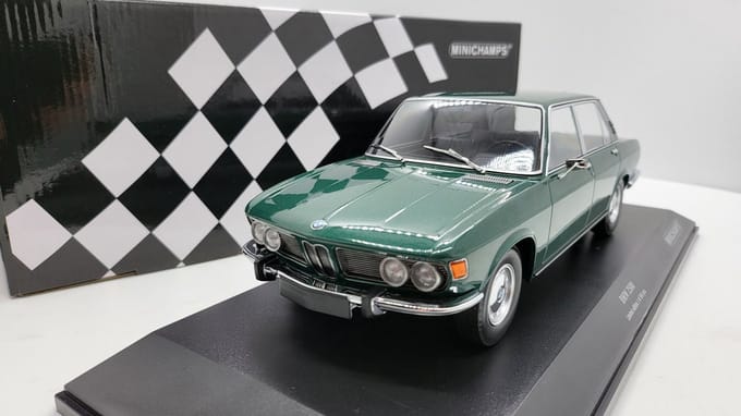 BMW 2500 1968 - 1:18 - Minichamps