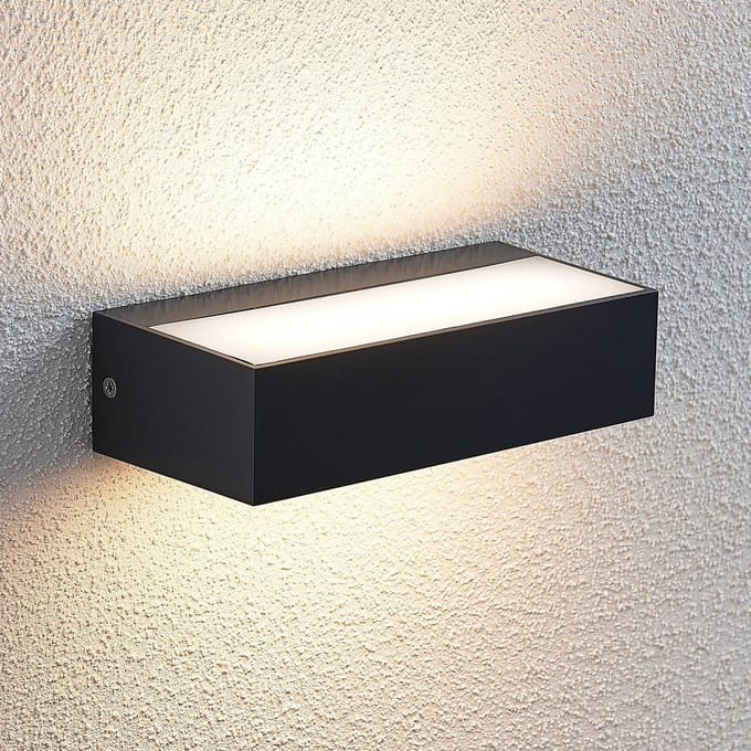 Lindby LED buiten wandlamp Nienke, 17 cm, zeewaterbestendig, IP65