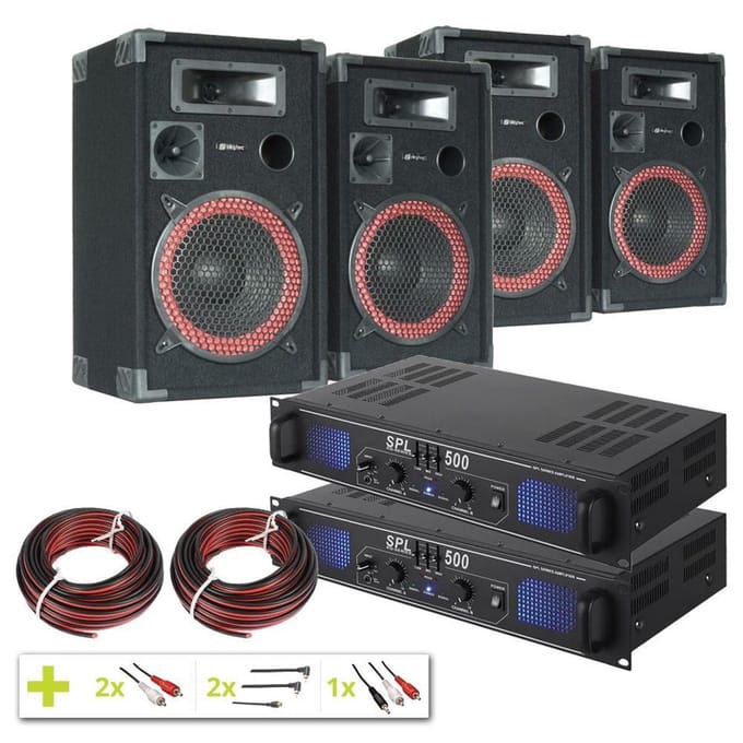 Mega geluidsset met 4 speakers, 2 versterkers en aansluitmateriaal.
