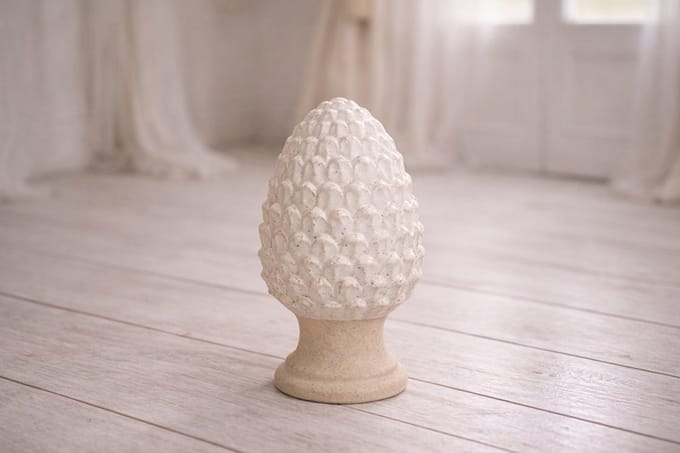 Clayre & Eef Decoratie Beeld Dennenappel Ø 9x15 cm Beige Aardewerk
