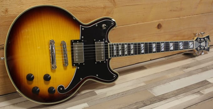 D'Angelico Deluxe Brighton Electric Guitar - Vintage Sunburst