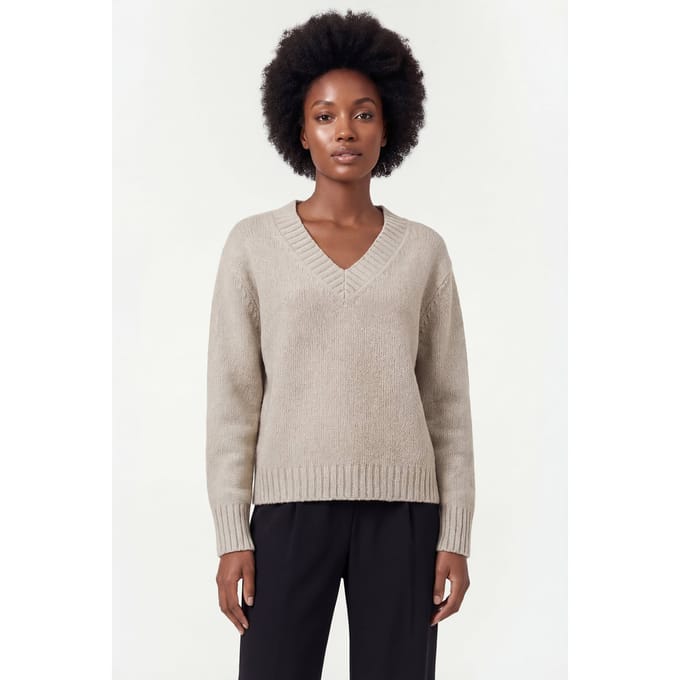 Knitted Maggy Pullover Greige Size: XL | Sweaters Outlet | Dames | Beige