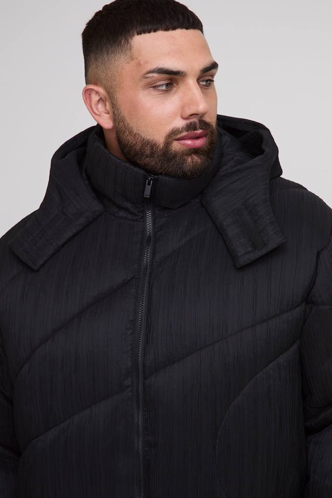Plus Oversized Crinkle Funnel Neck Abstract Gewatteerde Pufferjas | Black | Size 2XL