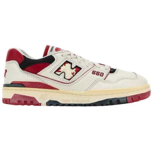 Lage Sneakers New Balance Baskets 550 Premium cuir blanc avec détails rouges