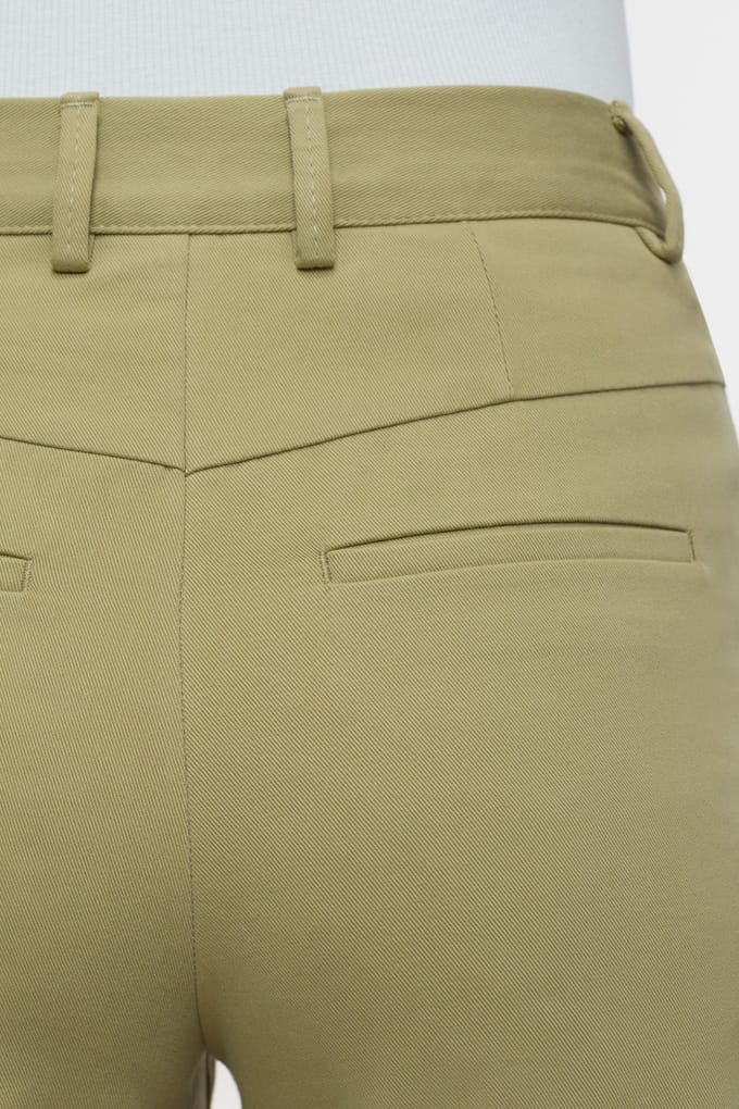 Closed Veola Pants Sage Tea Maat: W24L32 | Pantalons Outlet | Dames | Beige