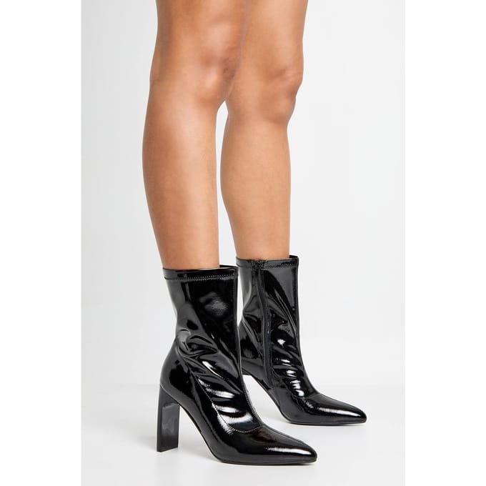 boohoo Dames Gestructureerde Lakleren Platte Hak Enkellaarzen | Black | Maat: 8
