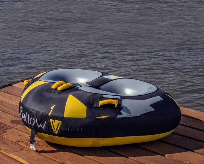 YellowV opblaasbare funtube voor 2 personen model "TRIANGLE"