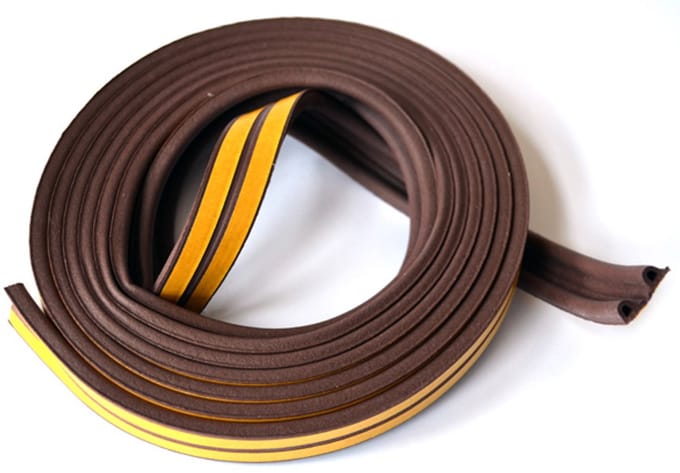 Stomil Sanok - Zelfklevende EPDM Rubber Dichting - Type D - 100m - Bruin