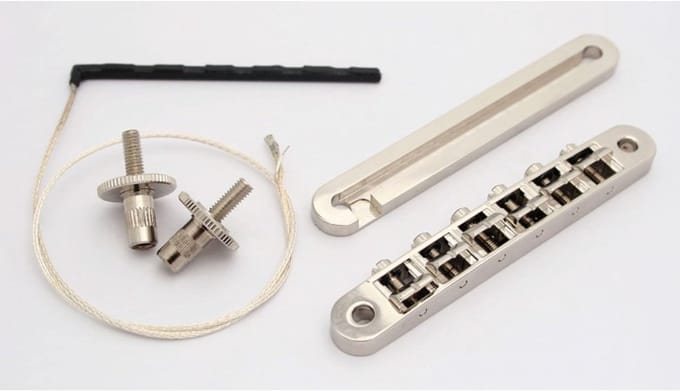 Duesenberg Duesenberg Piezo Bridge nikkel, afstand bouten 73,5mm - Gitaaronderdeel