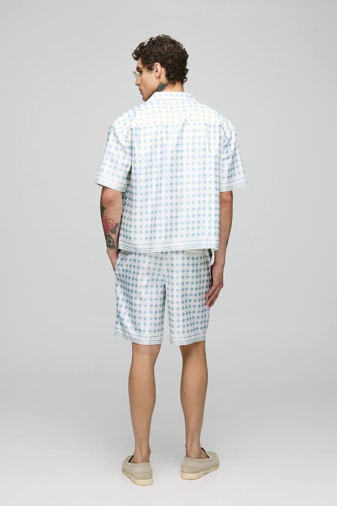 Oversized Boxy Korte Mouwen Geruit Satijn Overhemd & Short Set | Sage | Size Medium