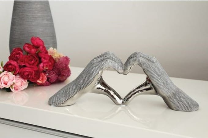keramisch hand liefde valentijn love koppel handen decoratief beeld