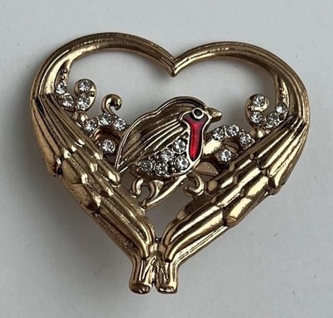Broche Vogel in hart 4x4cm