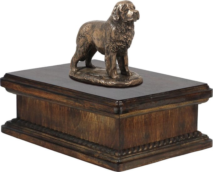 Elegante urn voor hondenas met Newfoundlander beeldje