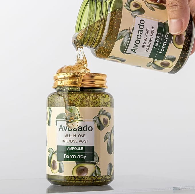 Farmstay Avocado Alles-In-Eén Intensief Hydraterende Ampoule Voedend 250ml beige