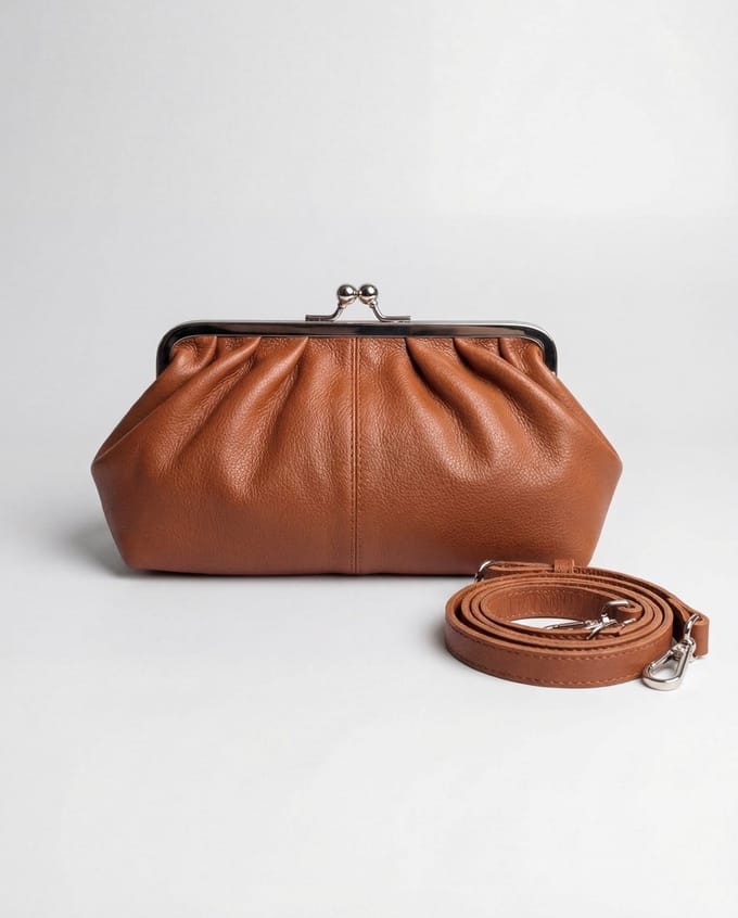 Bag2Bag Leren Elegante Schoudertas met een vintage touch Bulzi - Cognac