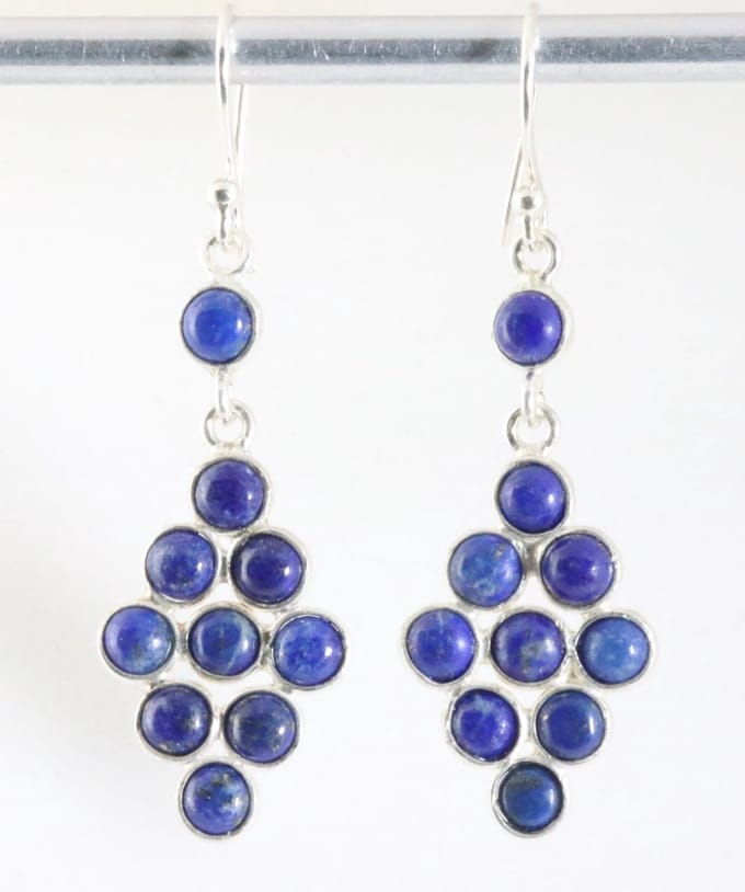 Lange zilveren oorbellen met lapis lazuli