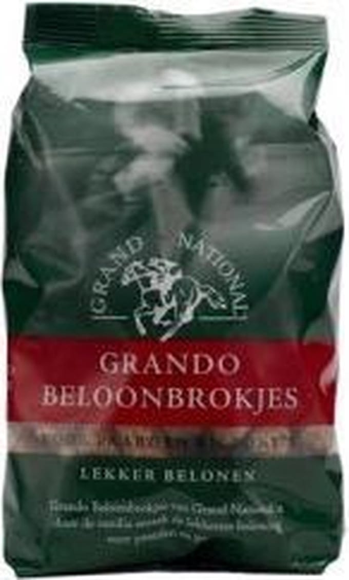 Grand National Vanilla Treats - 1 kg