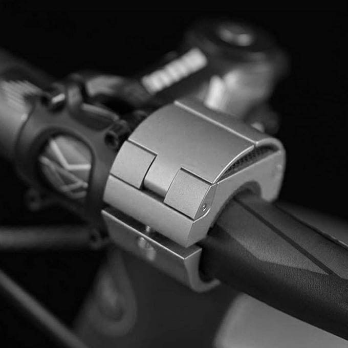 LuxeBass Telefoonhouder fiets | (zilver) Fietshouder telefoon | Universeel en Compact - LB507