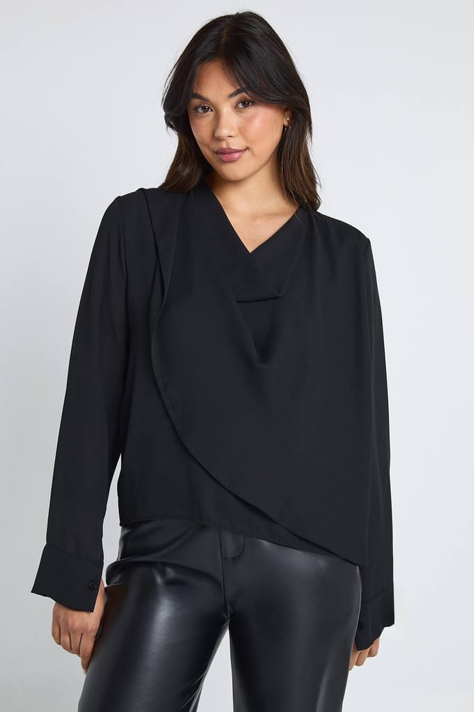boohoo Dames Chiffon blouse met draaikraag en schoudervulling | Black | Maat: 10