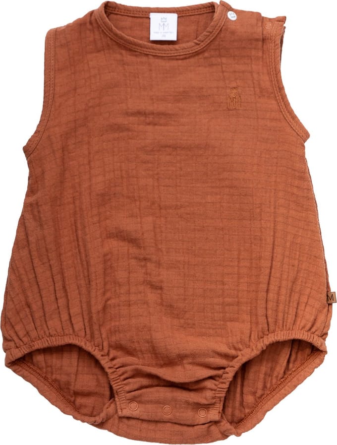 MXM Baby Romper crepe- Camel- Katoen- Mouwloos- Drukknopen- Oker- Maat 92