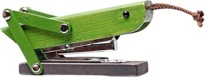 Nietmachine - Bureaunietmachine - Documenten Organiseren - Uniek Diervorm Ontwerp - 13.5 cm - Houtkleur