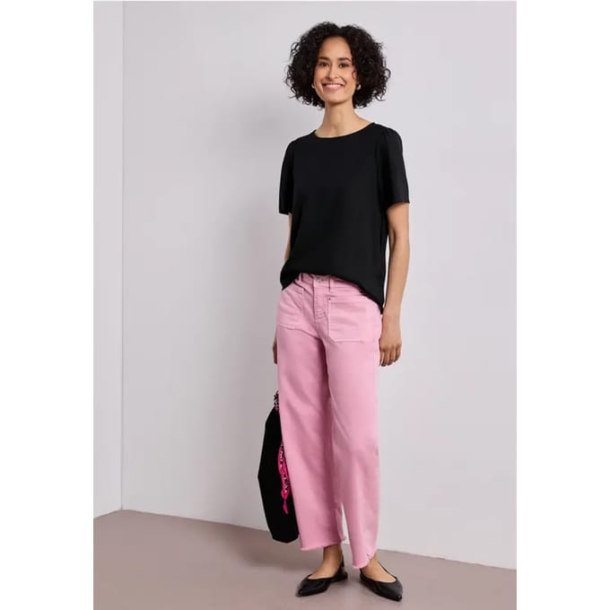 Blouse met ronde hals en korte pofmouwen