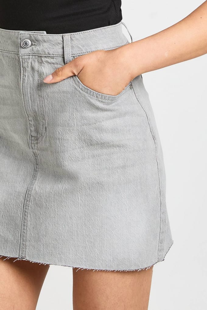 boohoo Dames Lange Denim Minirok | Greywash | Maat: 38