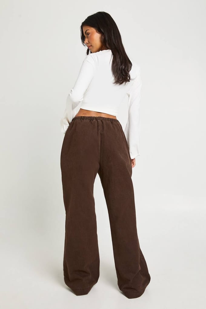 boohoo Dames Oversized Gewassen Elastische Wijde Pijpen Broek | Chocoladebruin | Maat: 42