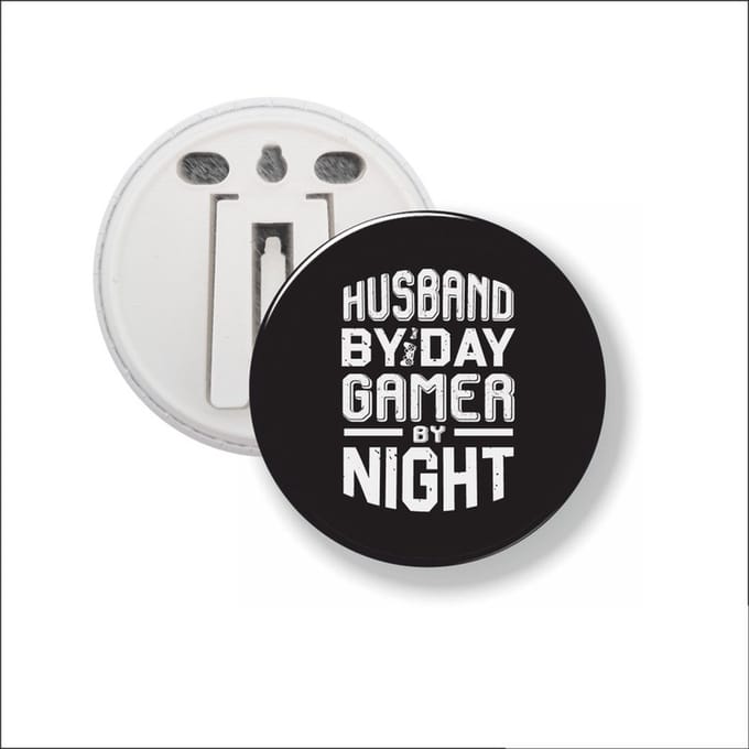 Button Met Clip 58 MM - Husband By Day Gamer By Night