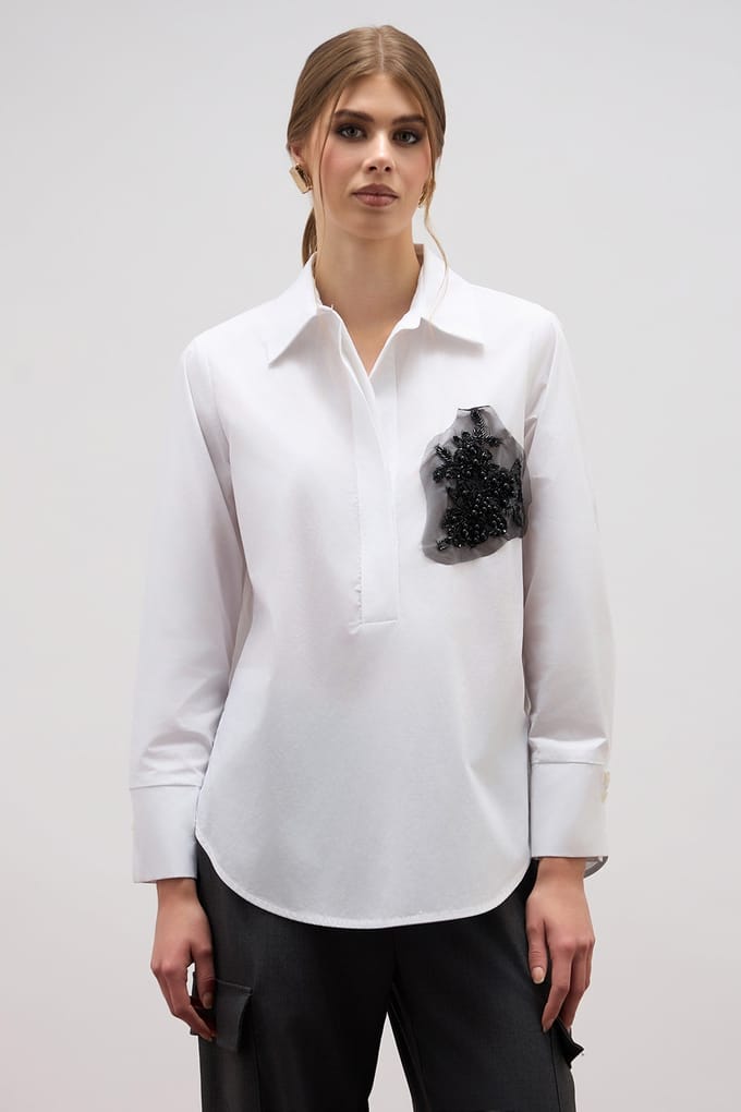 Oltre Oversized Blouse With Jewel Patch White Maat: 52 | Blouses Outlet | Dames | Wit