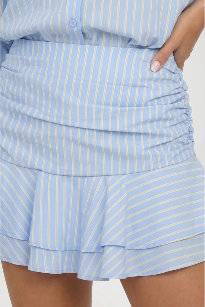boohoo Dames Petite Gefronsde Rok Met Gestreepte Ruche Zoom | Blue | Maat: 10