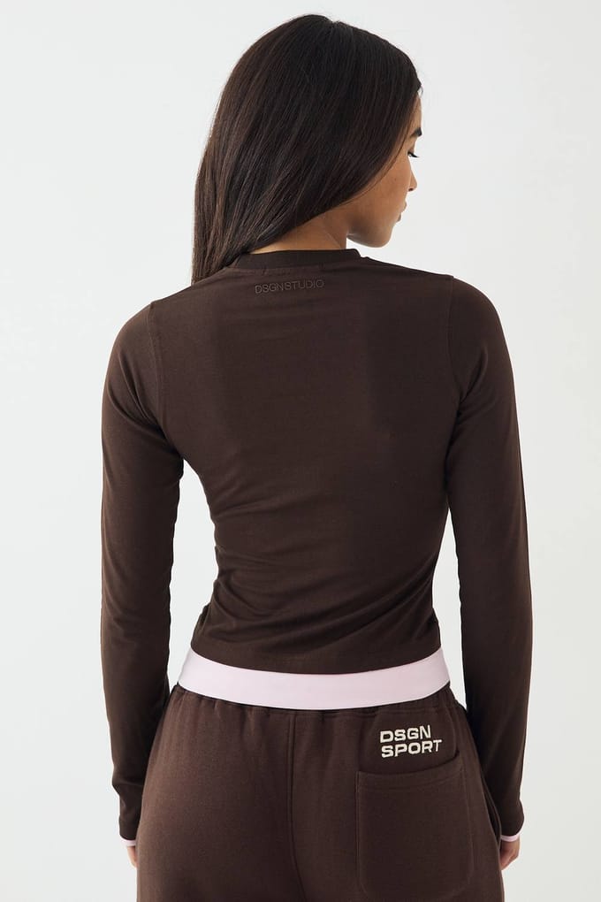 Dames DSGN Studio Contrast Lange Mouwen Top | Dark Chocolate | Maat: 2XL