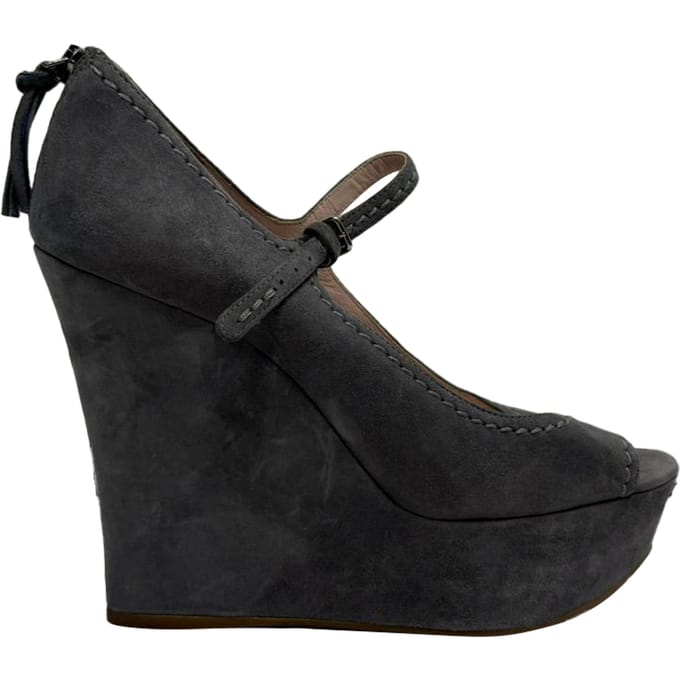 Miu Miu Mary Jane pumps met open neus en sleehak in grijs suède