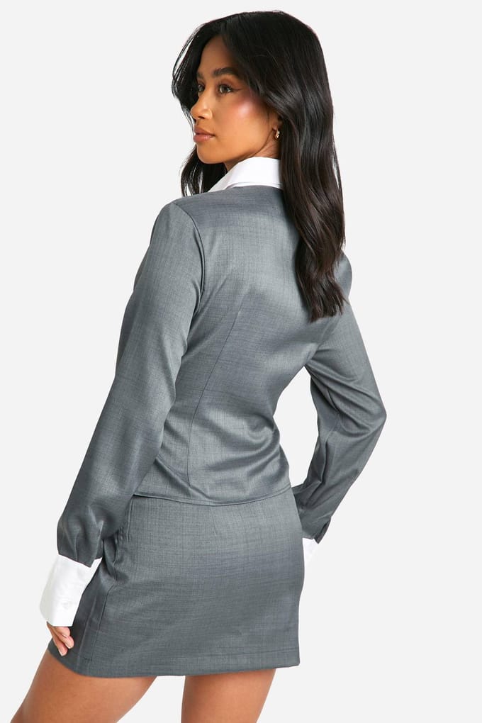 boohoo Dames Petite Contrast Getailleerd Overhemd | Houtskool | Maat: 36