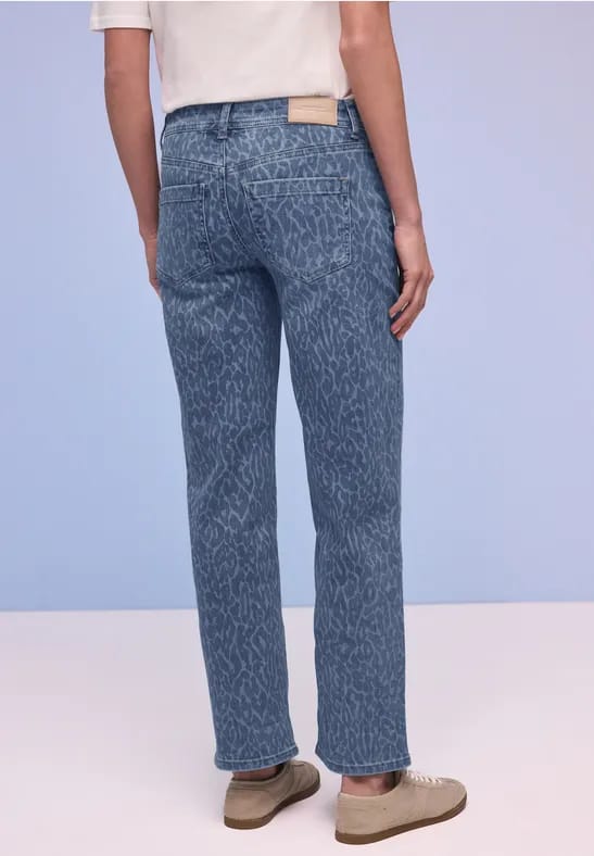 Straight Legs jeans