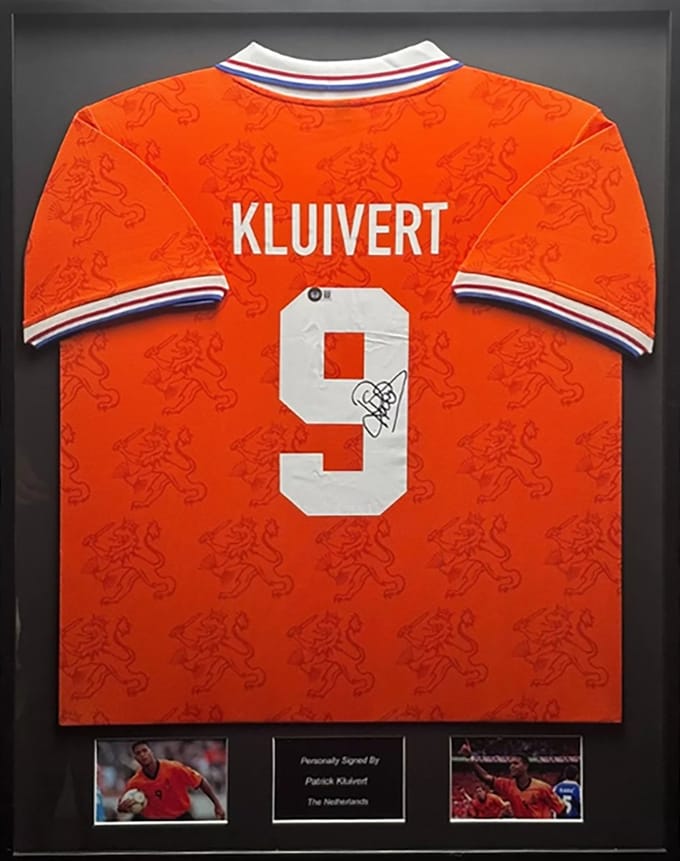 Patrick Kluivert Nederland 94/95 ingelijst thuis shirt