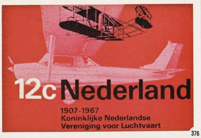Briefkaart met afbeelding Wright A en hedendaags privévliegtuig postzegel