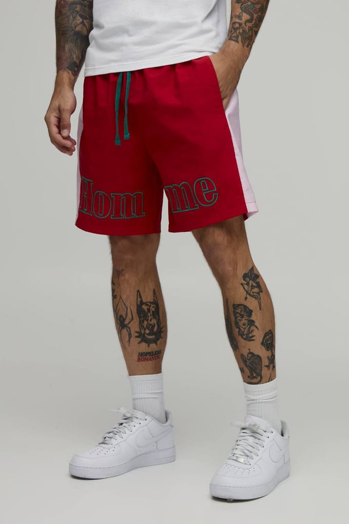 Relaxed Mid Homme Geborduurd Detail Nylon Short | Red | Size Medium