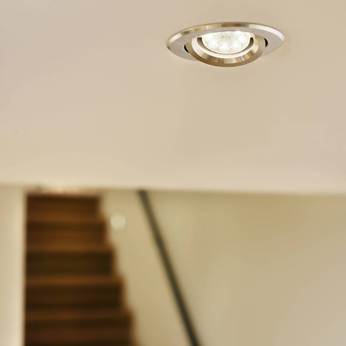 Philips LED reflector GU5,3 2,9W 827 36°