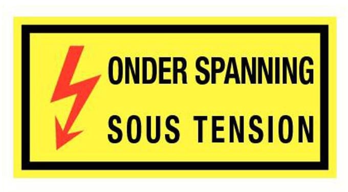 Onder spanning, sous tension bord met tekst, magnetische 300 x 150 mm