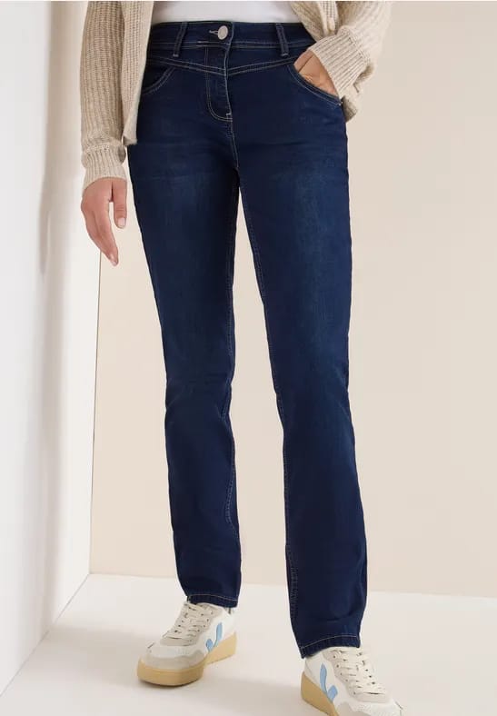 Straight Legs jeans