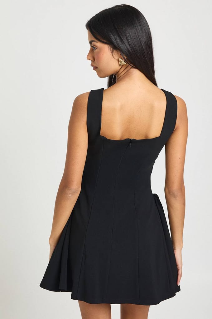 boohoo Dames Vierkante Hals Wijde Rok Mini Jurk | Black | Maat: 6