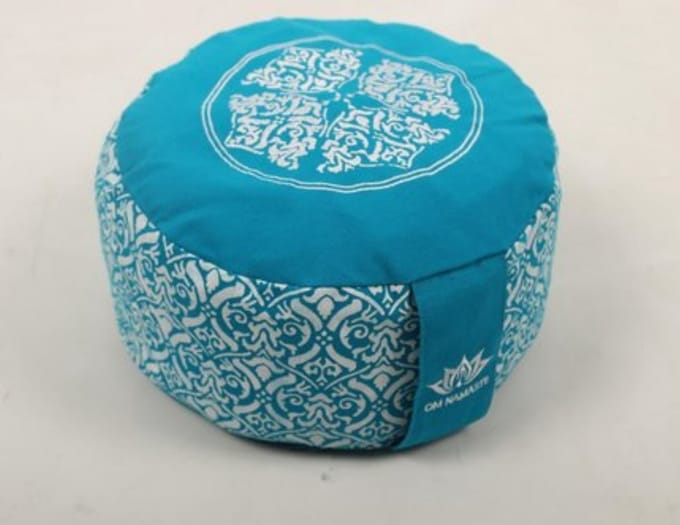 Om Namaste Design Meditatiekussen Zitkussen - Rond - Blauw Turquoise met Wit