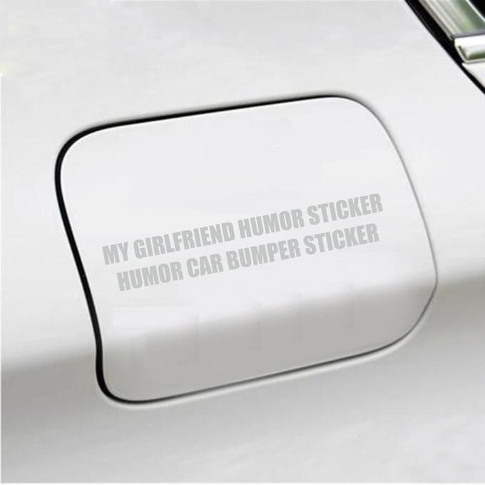 Bumpersticker - My Girlfriend Humor Sticker - 3,5 X 20,6 - Licht Grijs