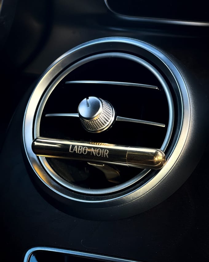 LABO-NOIR Collection · Car diffuser [Gold] | Auto parfum voor eigen parfum | Herbruikbaar | Luxe uitstraling