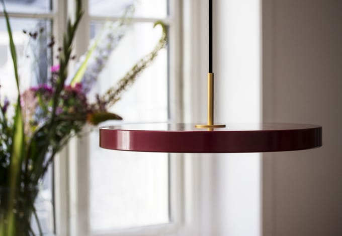 UMAGE LED hanglamp Asteria Medium, petrol/messing, Ø 43 cm