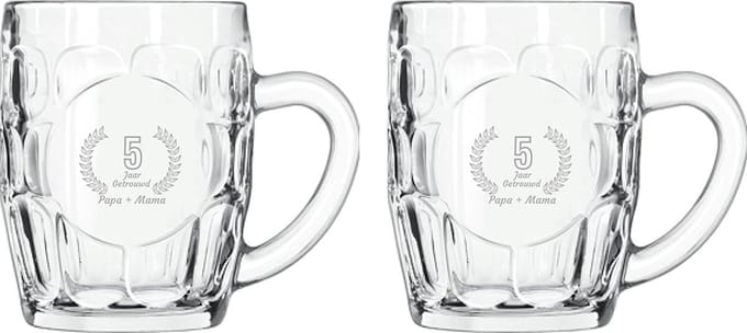 Gegraveerde set Bierpullen 55cl Papa + Mama 5 jaar getrouwd