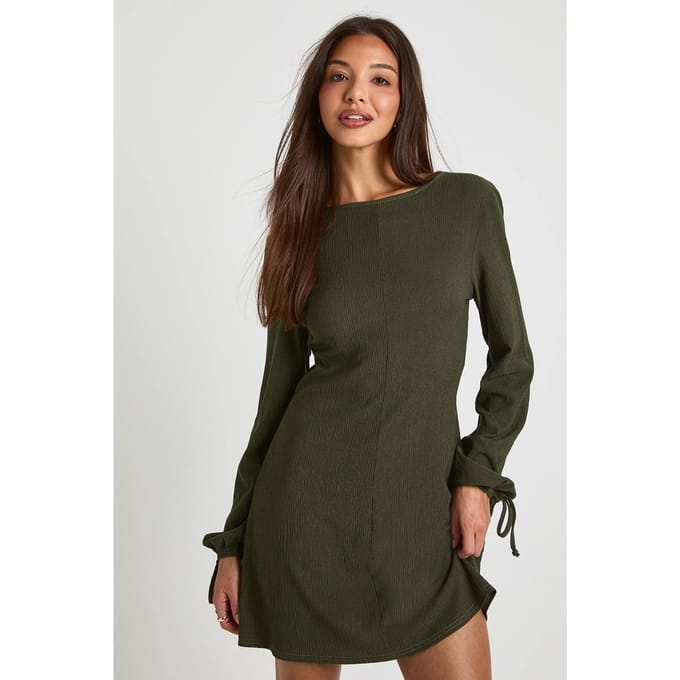 boohoo Dames Getextureerde shiftjurk met volumemouwen | Khaki | Maat: 10
