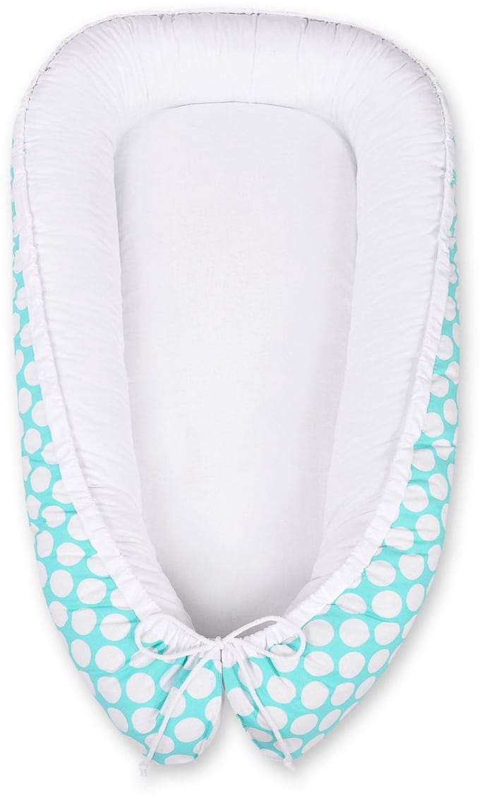 Babynest dubbelzijdig Premium Cocoon voor baby's BOBONO- turkoois met stippen/wit